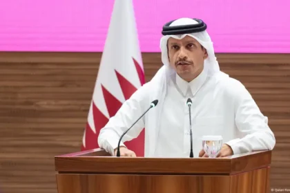 El primer ministro de Qatar, el jeque Mohammed bin Abdulrahman Al Thani, en una rueda de prensa tras el ataque del Ejército de Israel en Doha.